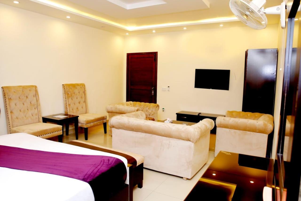 Hotel Noor Plaza Лахор Экстерьер фото