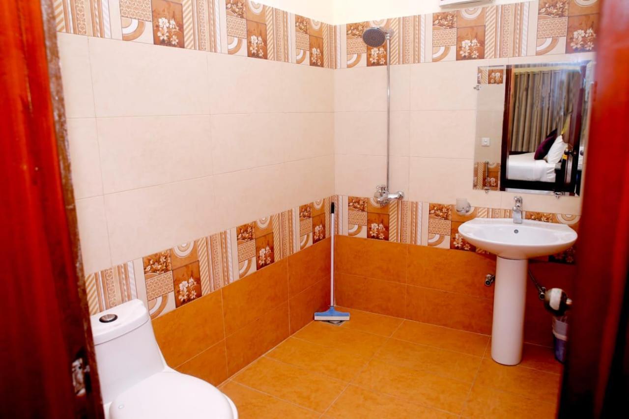 Hotel Noor Plaza Лахор Экстерьер фото